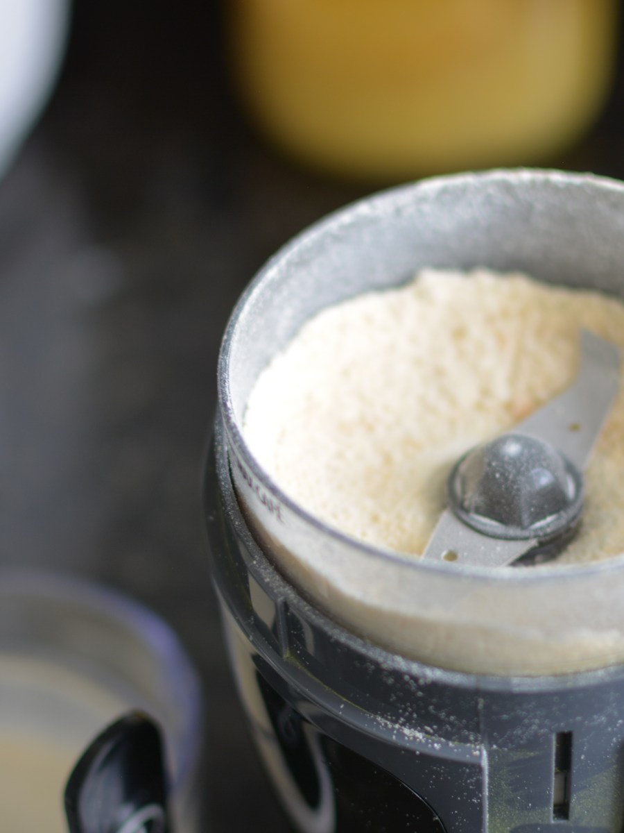 How to Make Garlic Powder