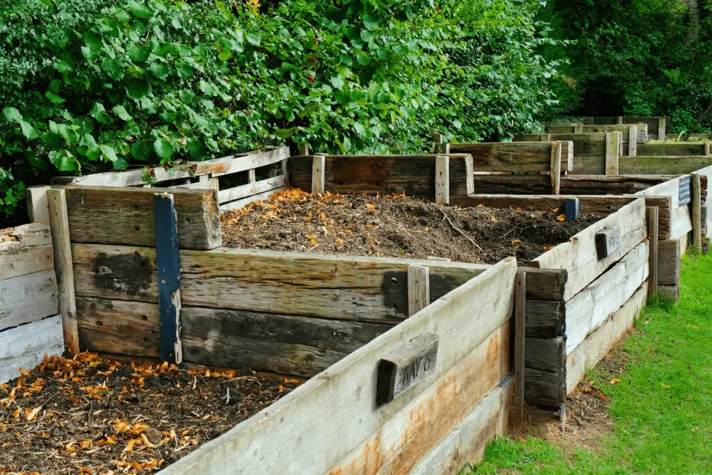 where to place compost bin